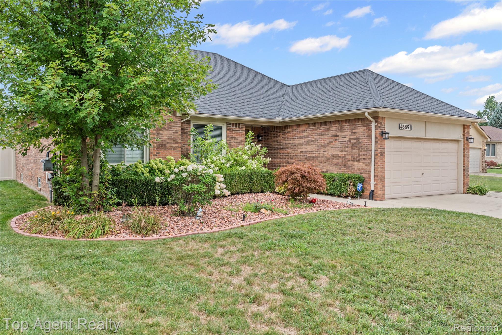 46891 Meadowview Court