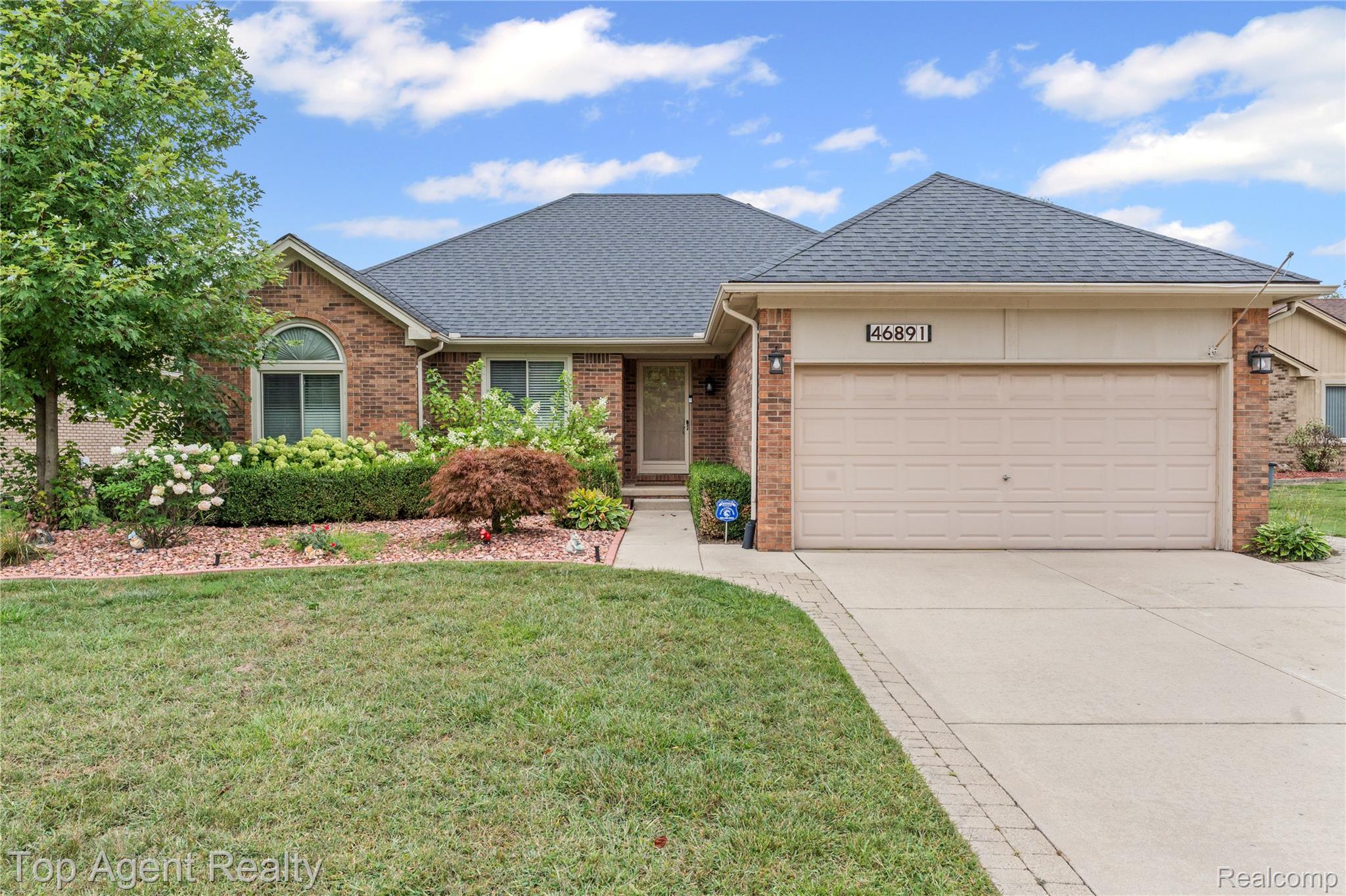 46891 Meadowview Court