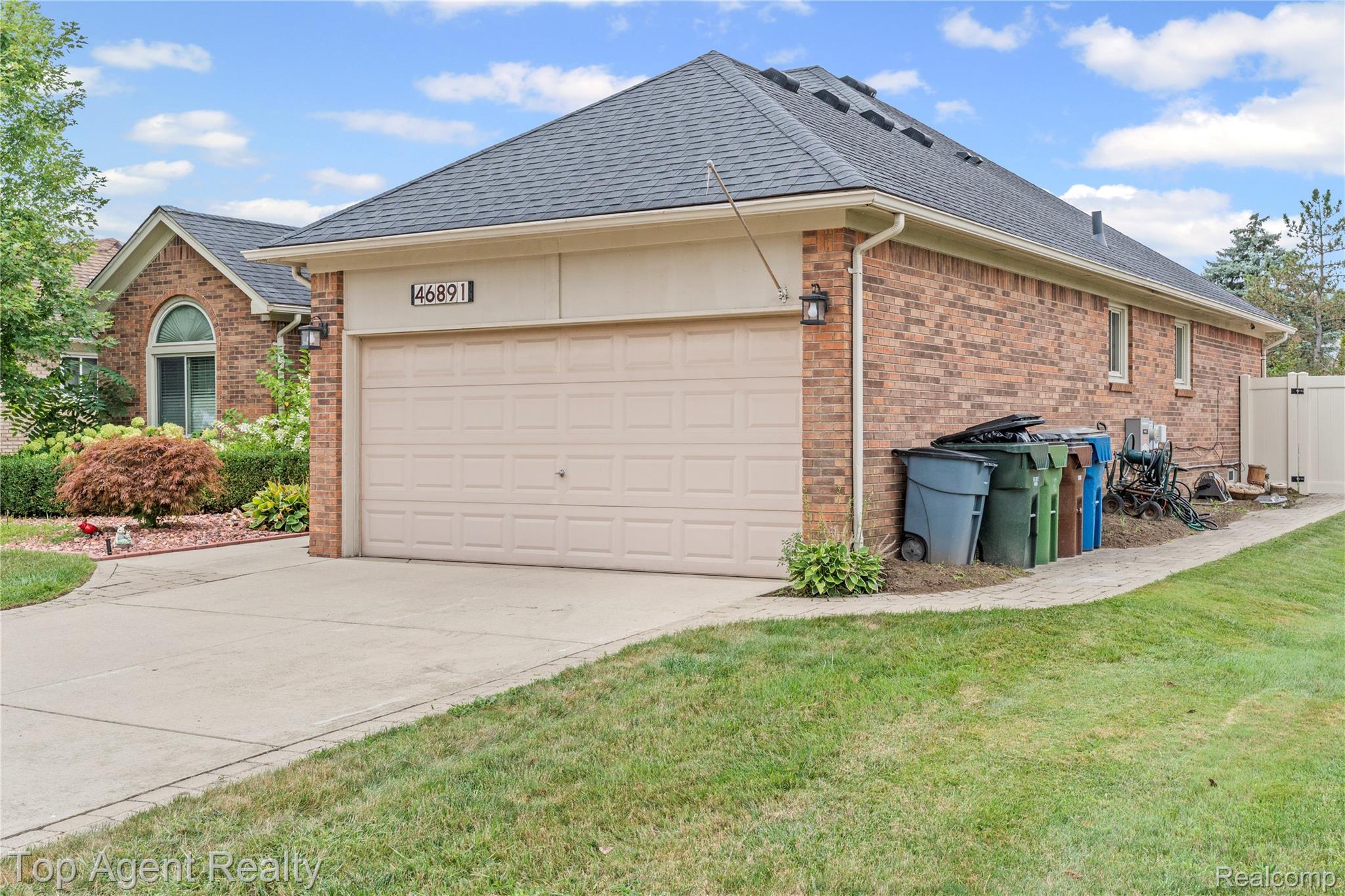 46891 Meadowview Court