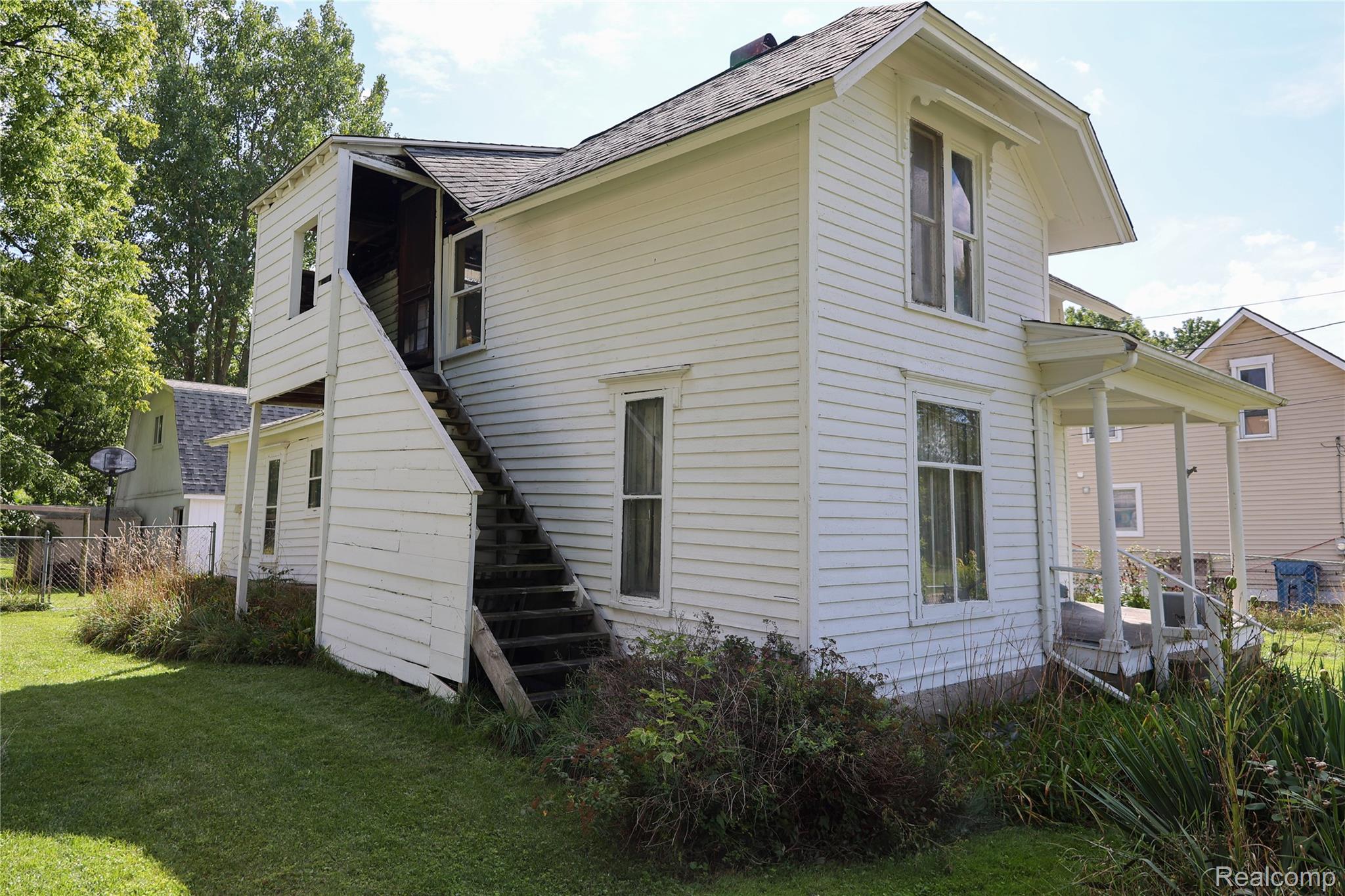 208 Baird Street