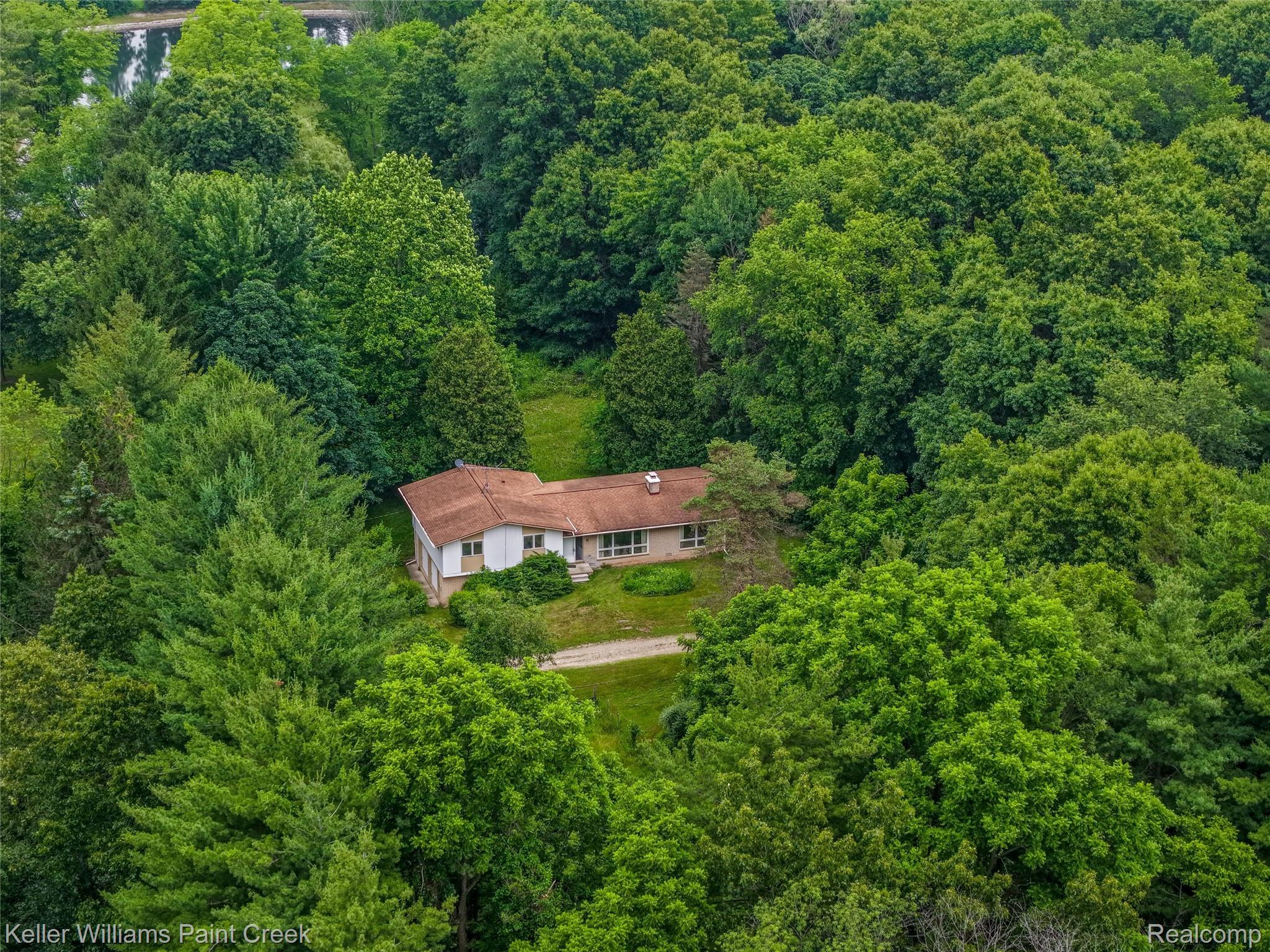 4464 Foxwood Drive