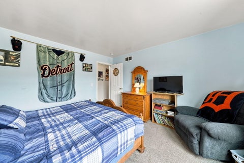 Tiny photo for 2020 Lakeview Lane, Tuscarora Township, MI 49706 (MLS # 72026045934)