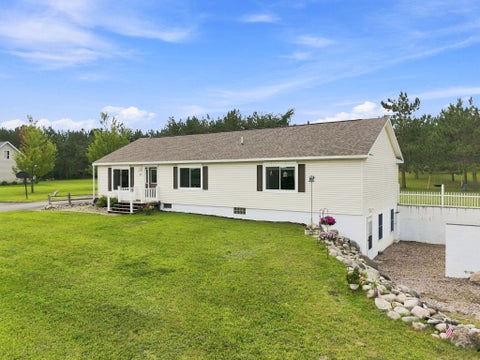 Tiny photo for 2020 Lakeview Lane, Tuscarora Township, MI 49706 (MLS # 72026045934)