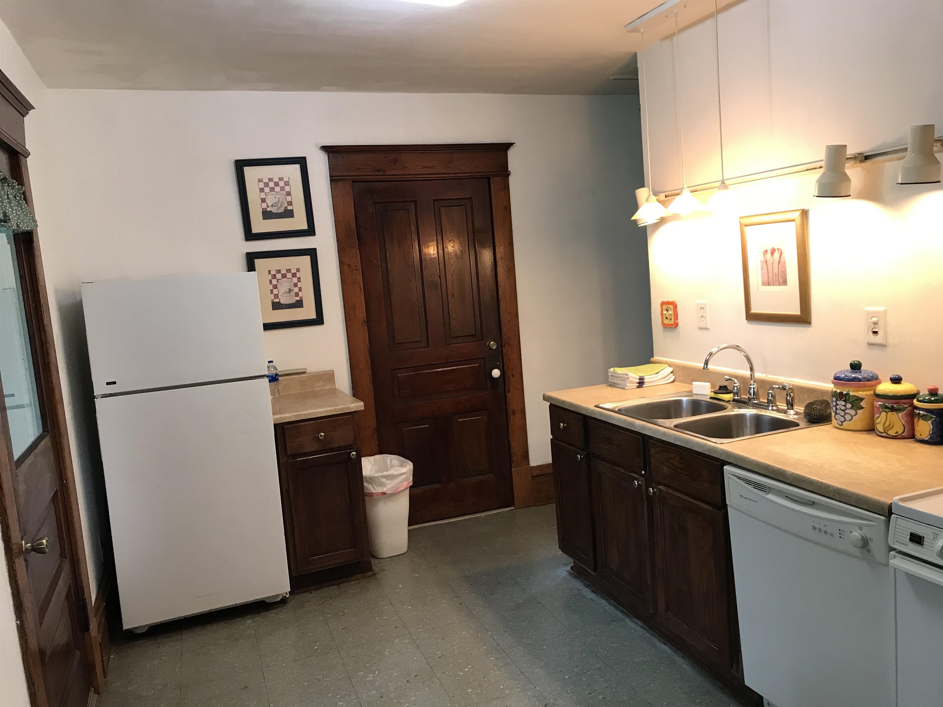 5360 Quarterline Road