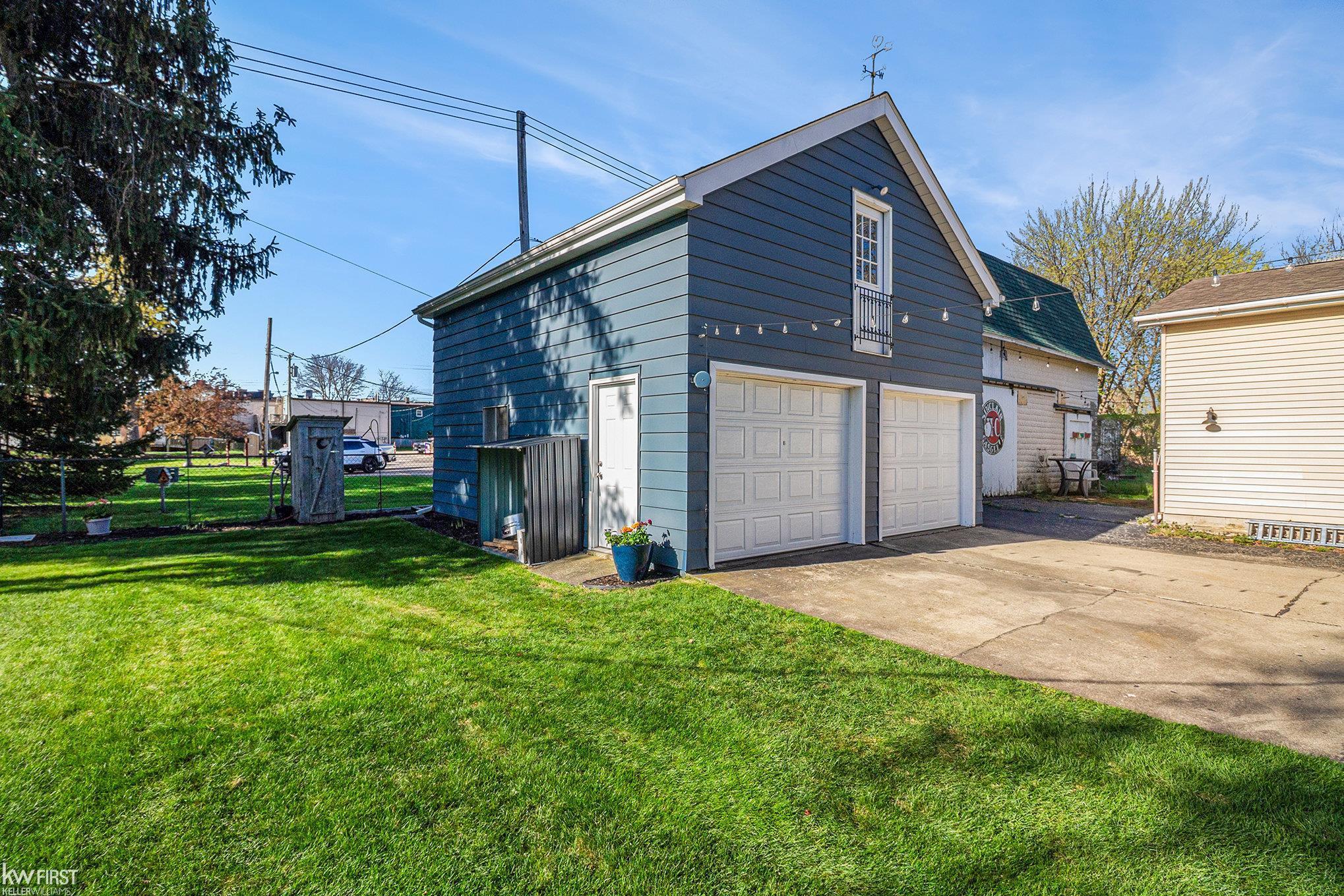 444 Schoolhouse Street