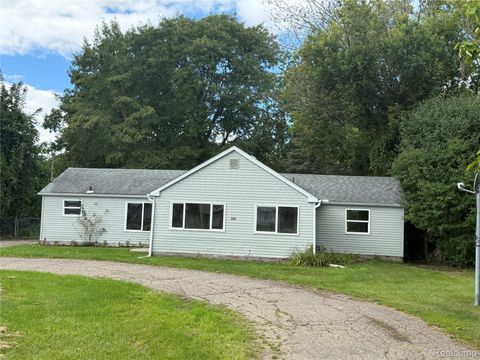 2084 S Dye Road Flint Charter Township MI 48532