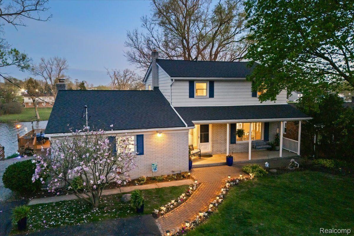 1425 Shankin Drive