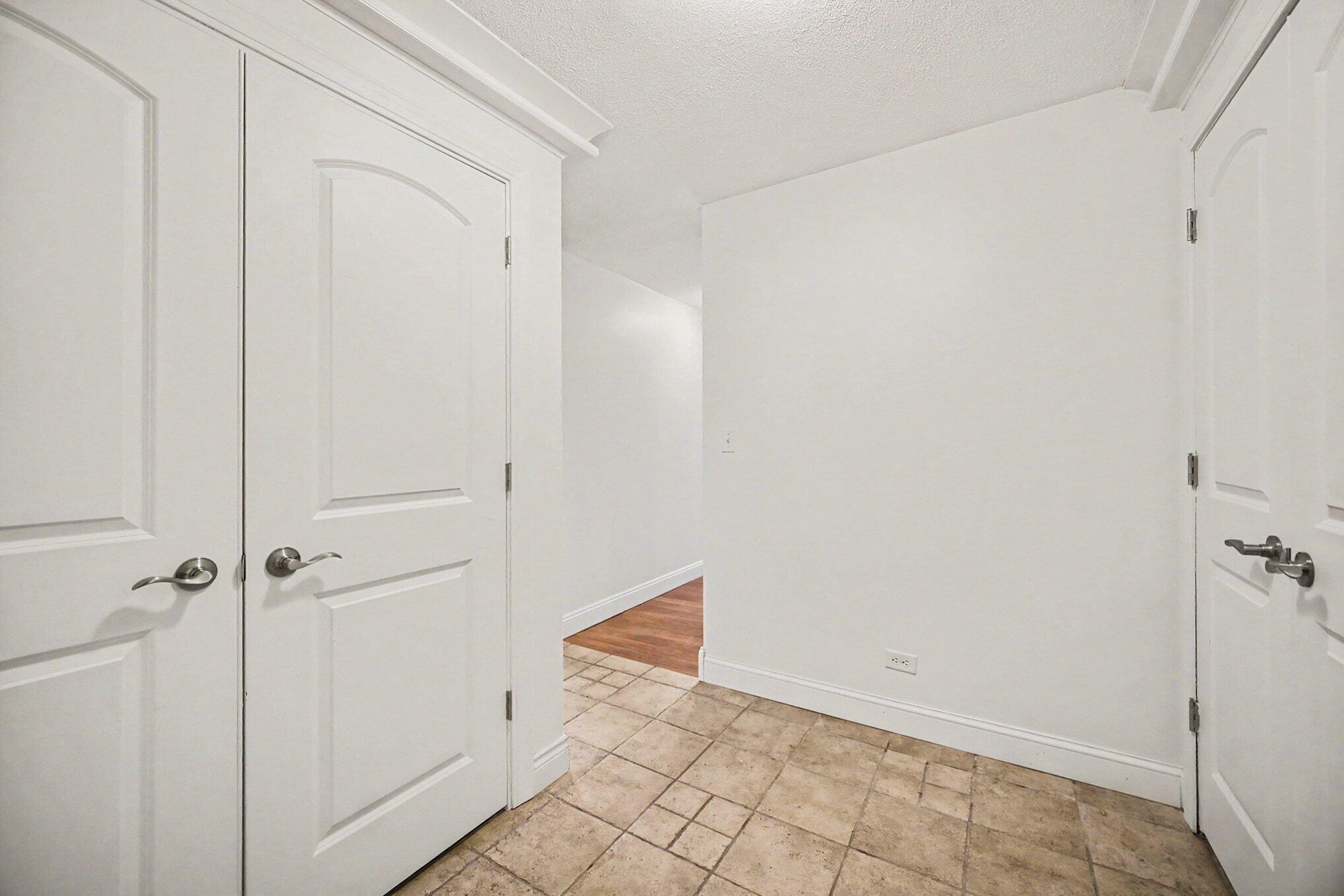 1050 Wall 3B