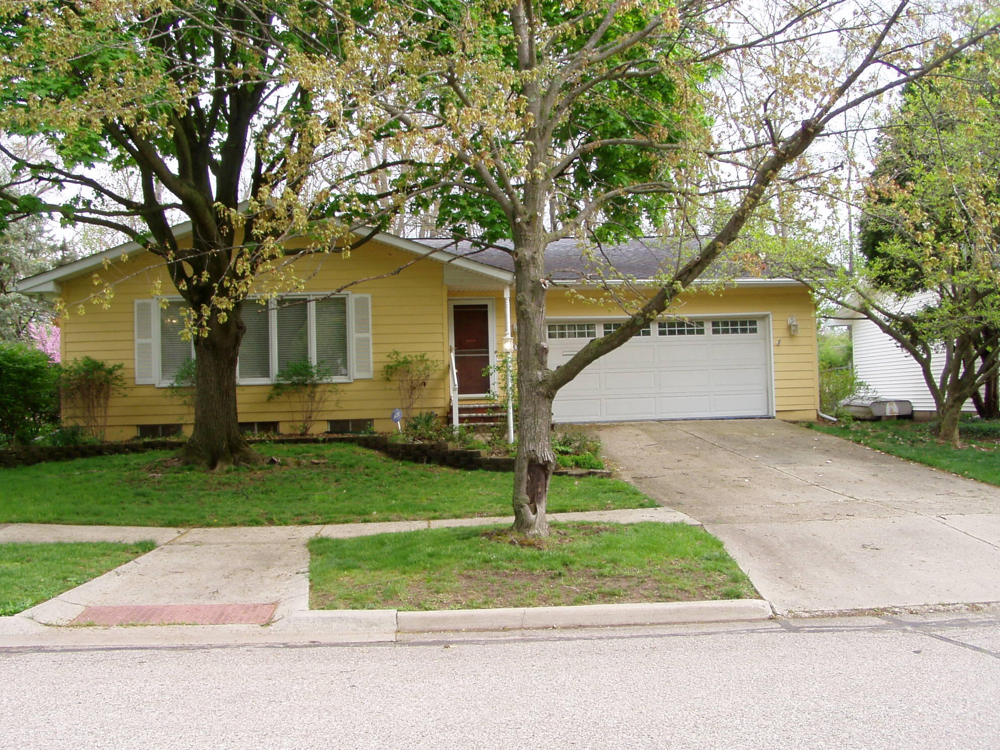 2010 Collegewood Street