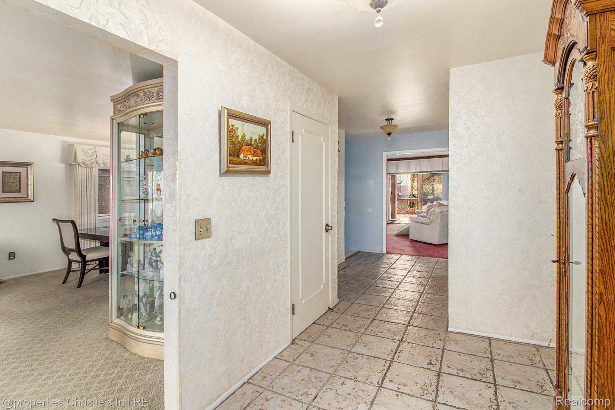 16221 Pennsylvania Street