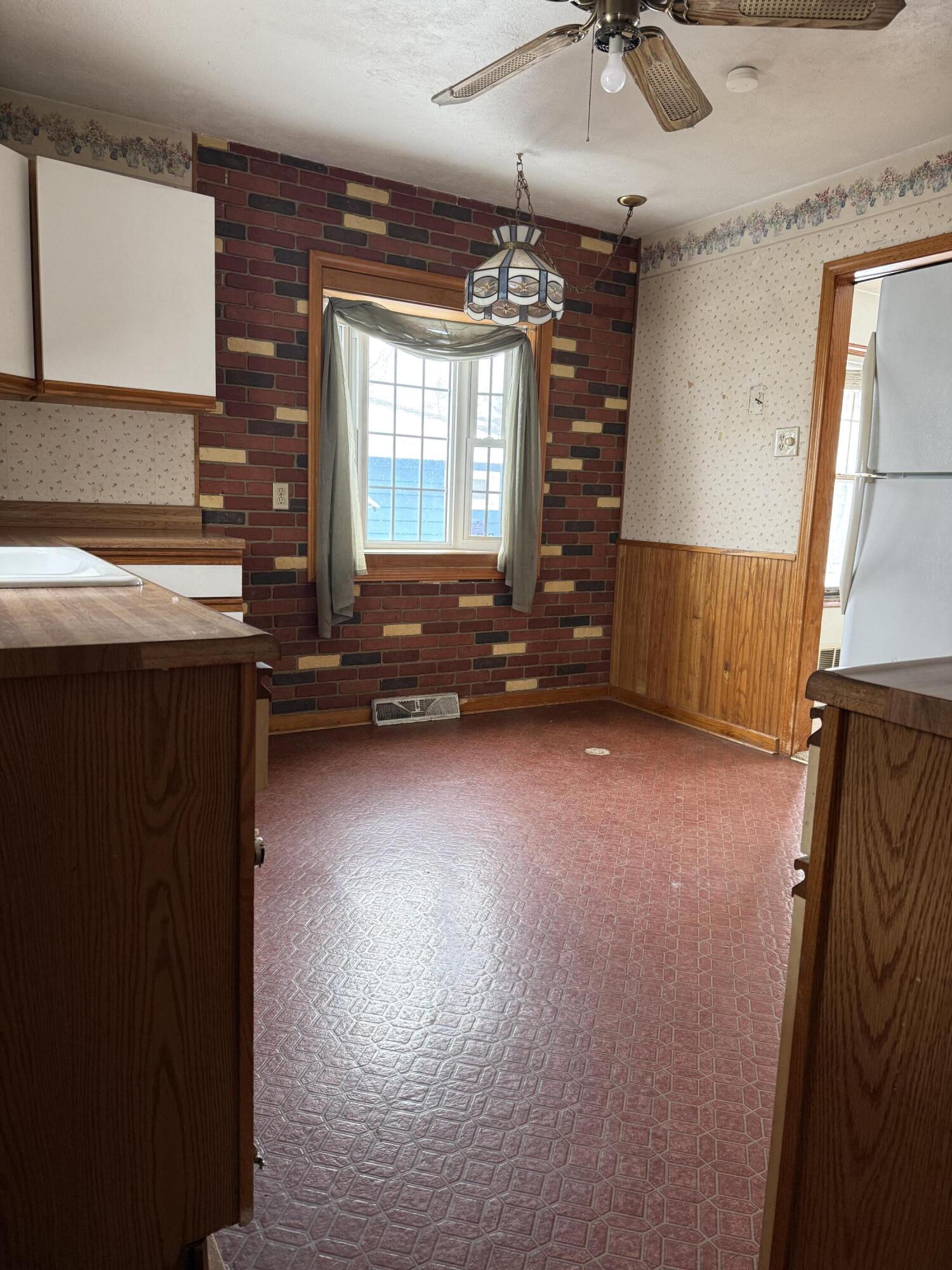 2529 Lake Shore Drive