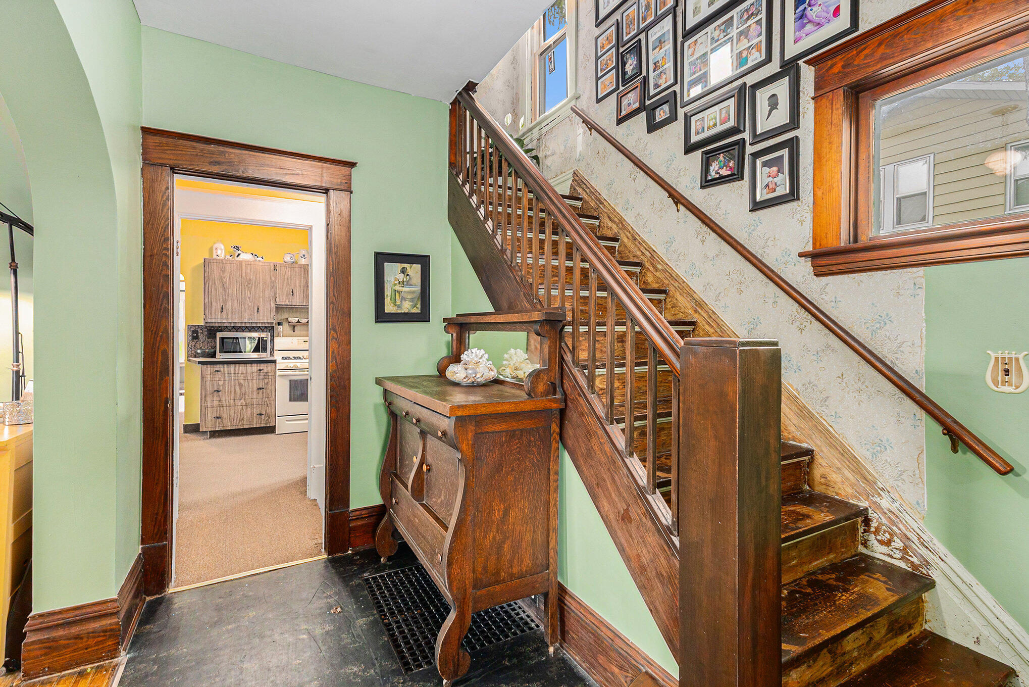 2349 Lakeshore Drive