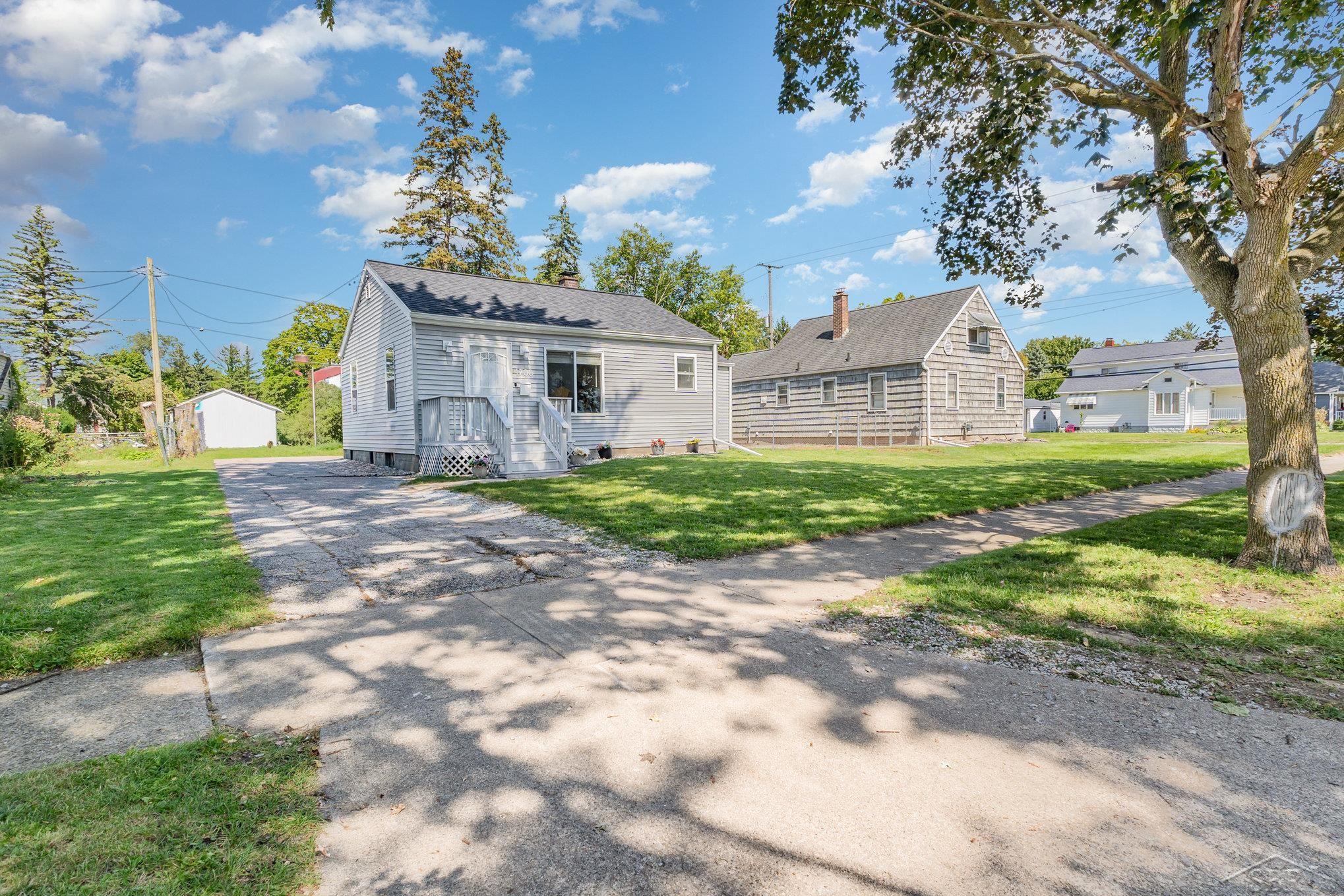 Saginaw City, Michigan 48602, United States, 2 Bedrooms Bedrooms, ,1 BathroomBathrooms,Residential,Active,202868