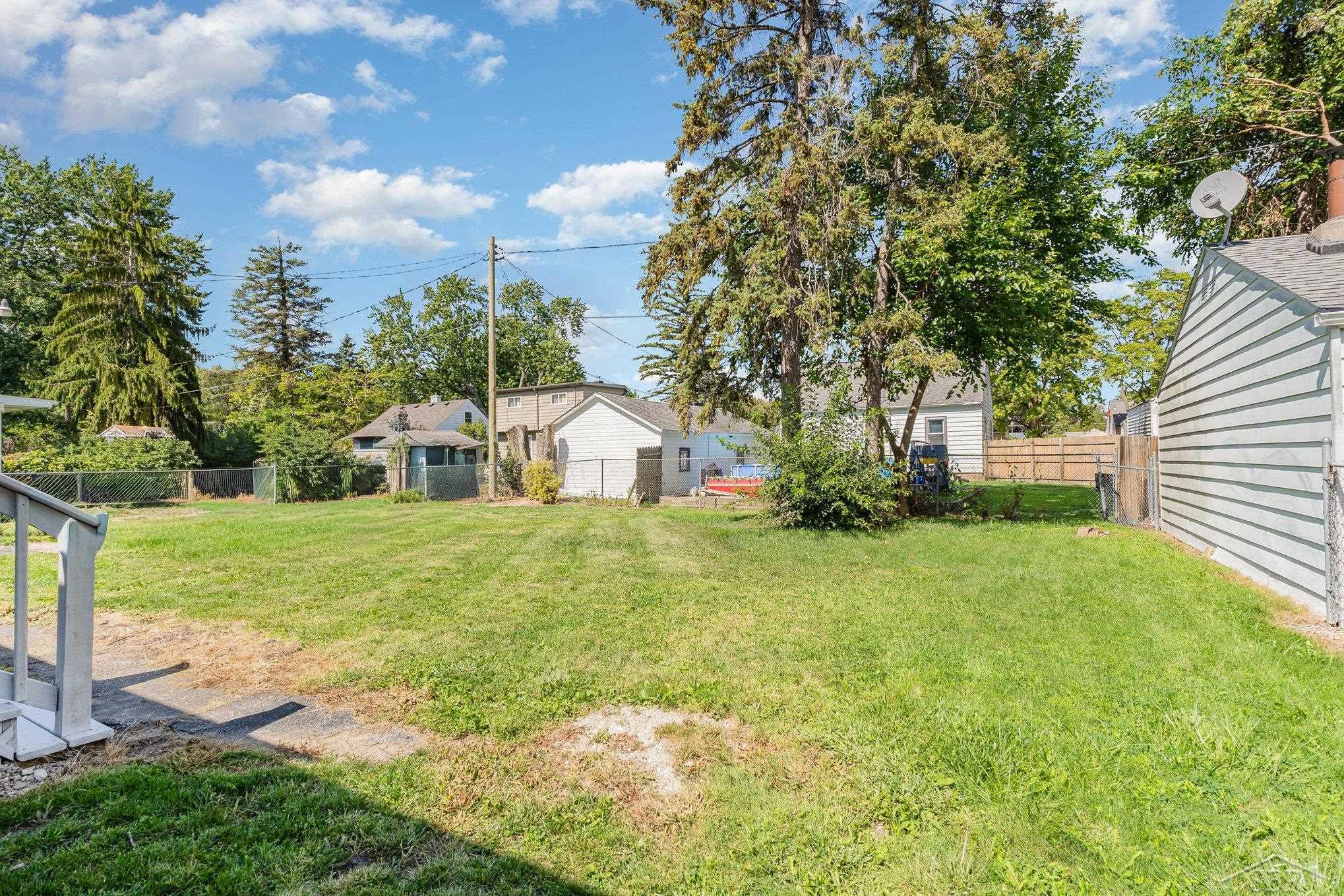 Saginaw City, Michigan 48602, United States, 2 Bedrooms Bedrooms, ,1 BathroomBathrooms,Residential,Active,202868