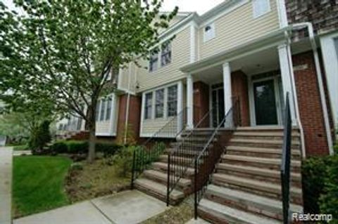 202 Stonebrooke Court Royal Oak City MI 48067