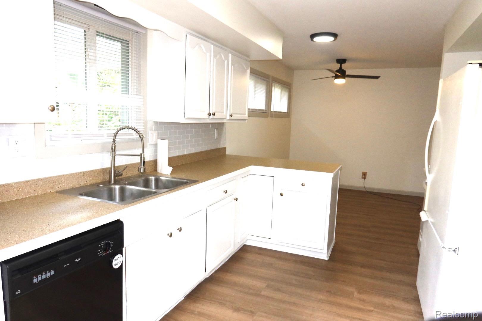 1223 W Miller Road
