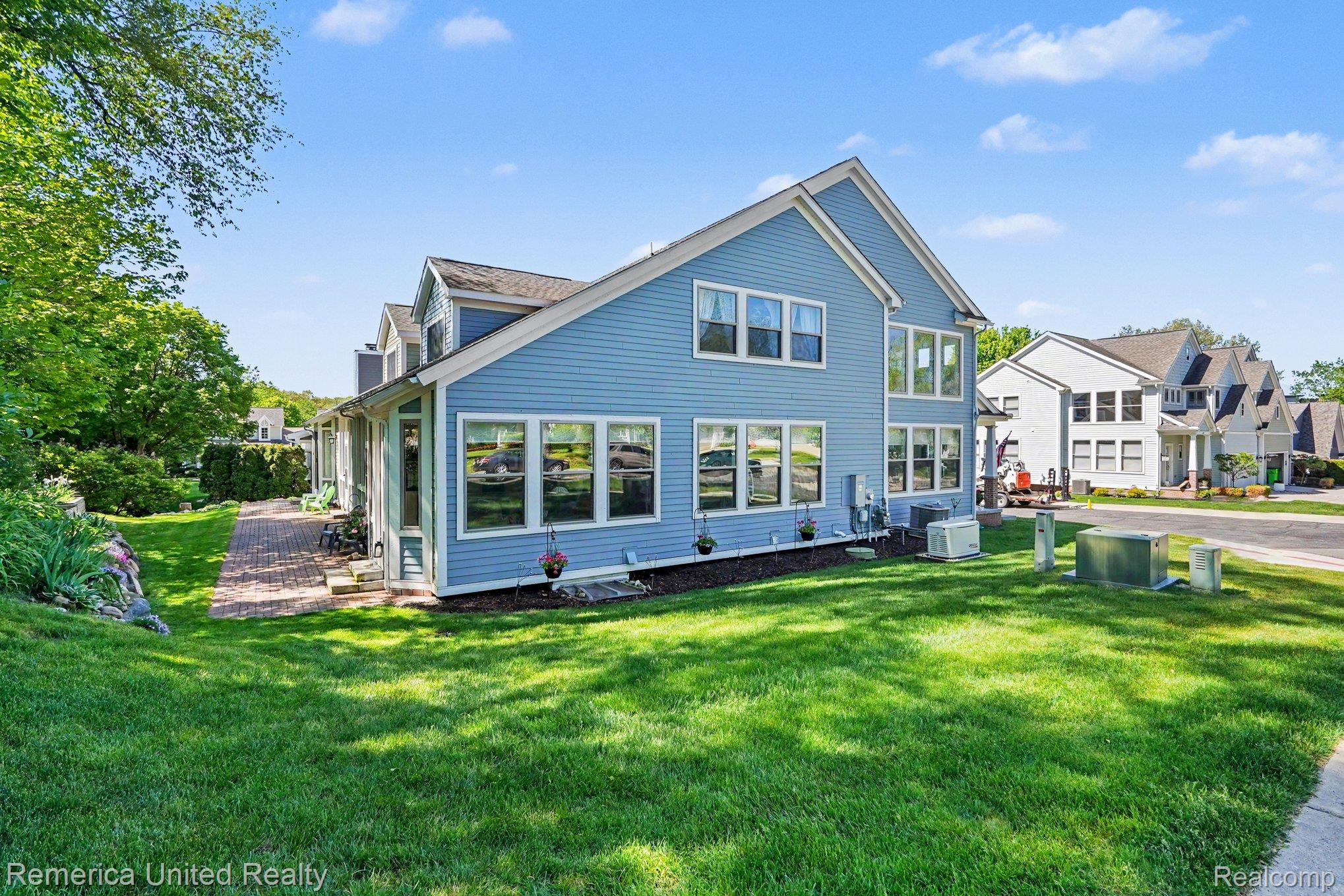 301 River Wood Trail