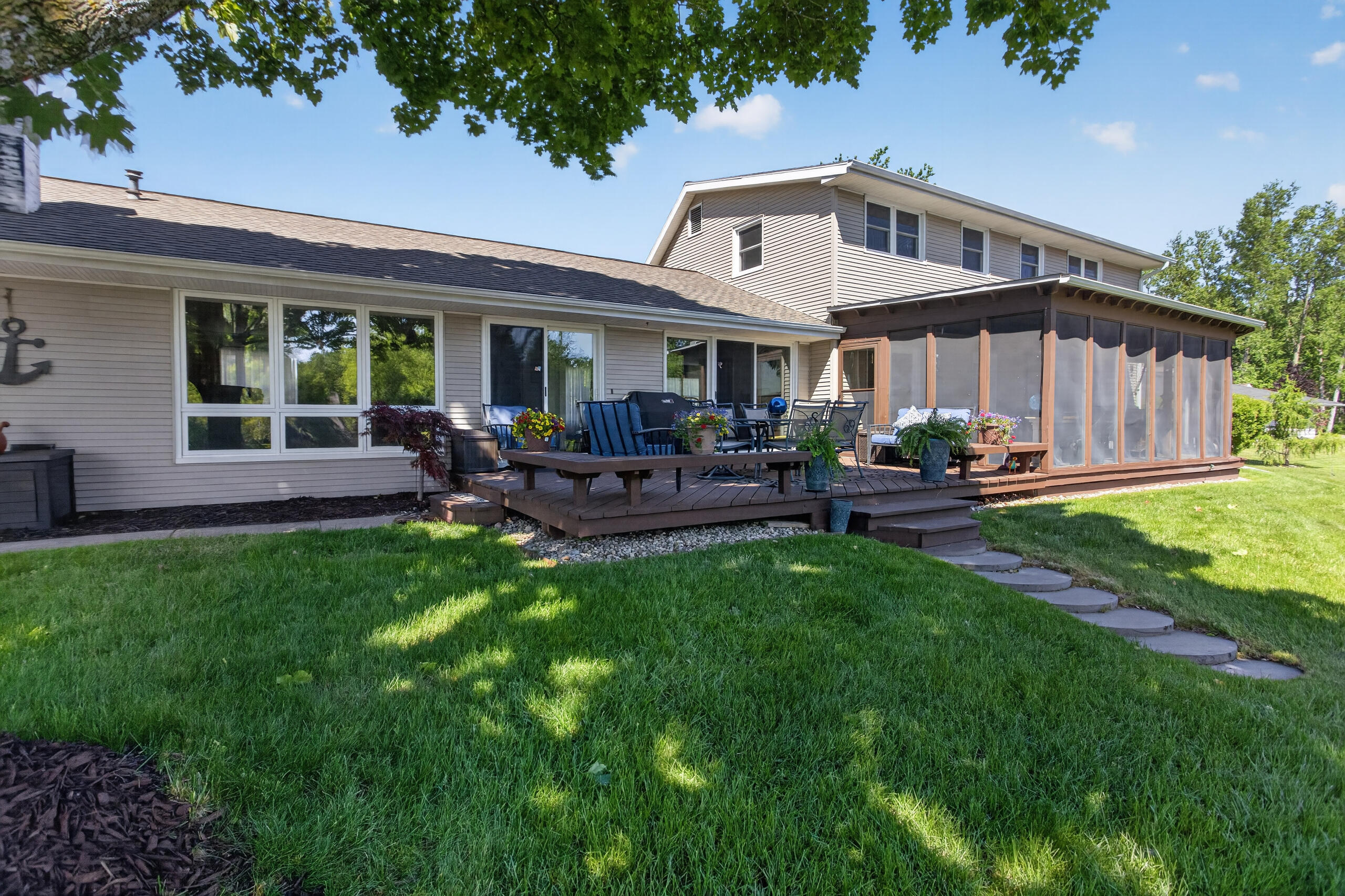 5775 Browns Lake Road
