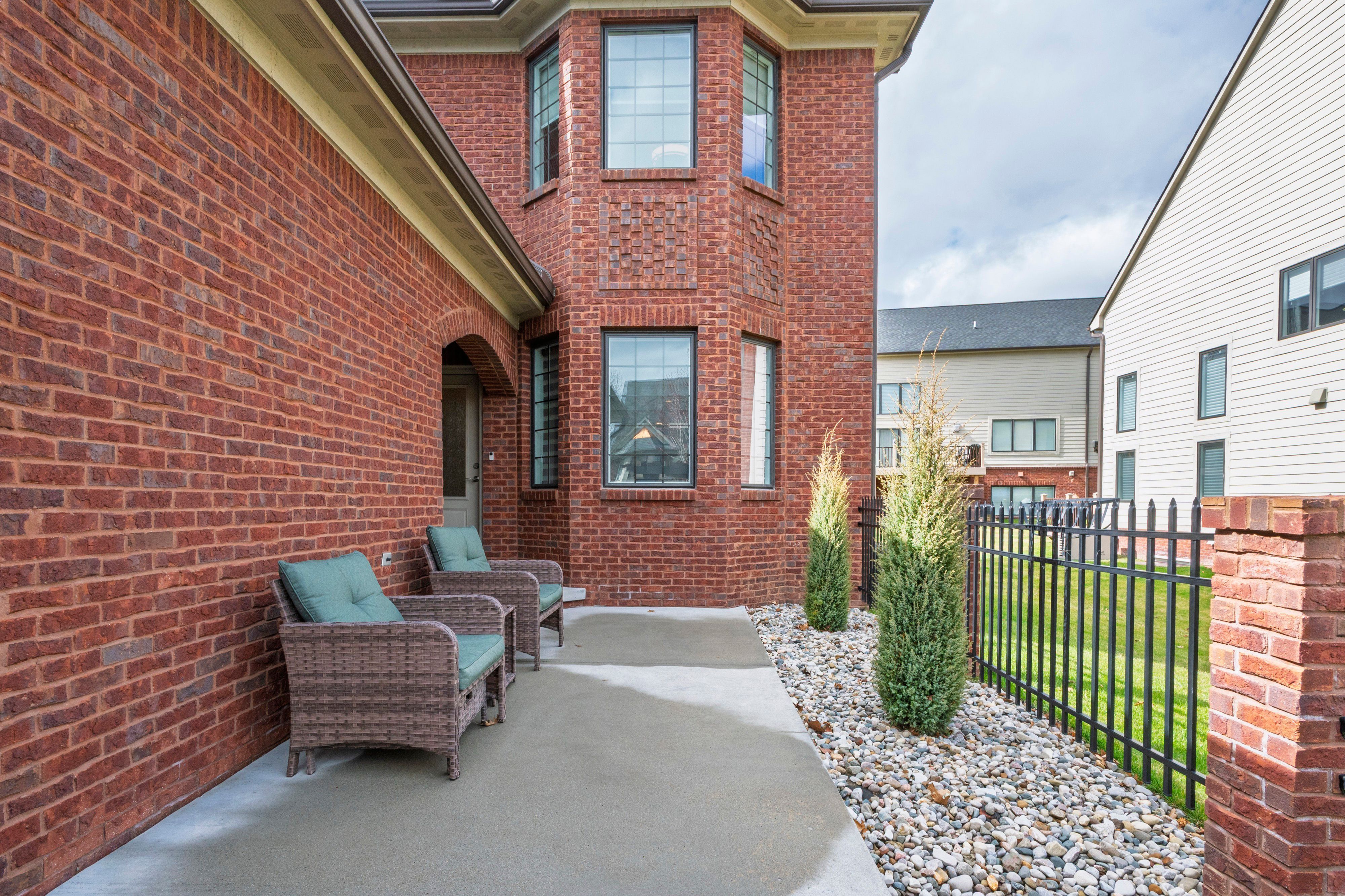 3616 Bay Harbor Drive