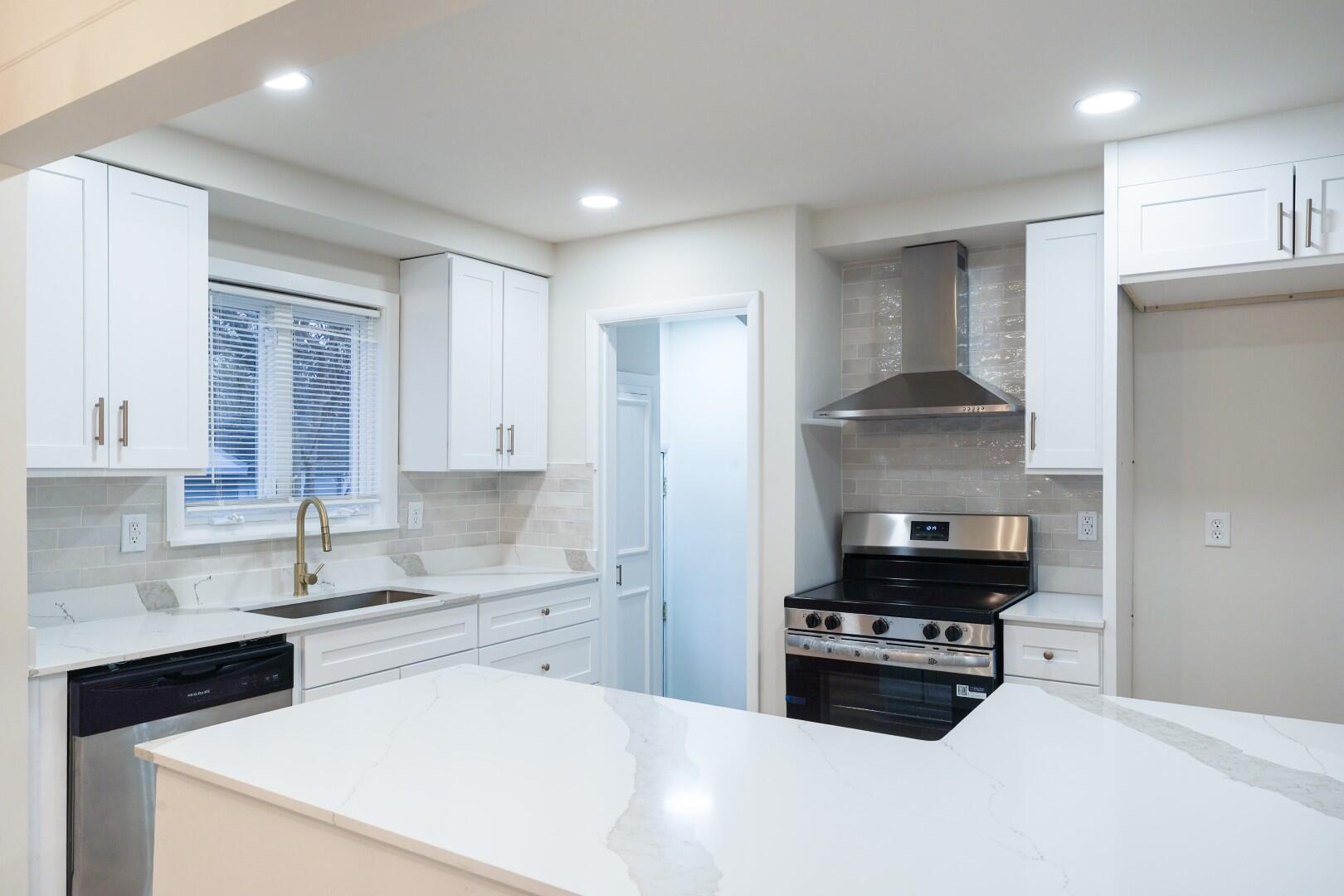 21618 Woodbridge Street