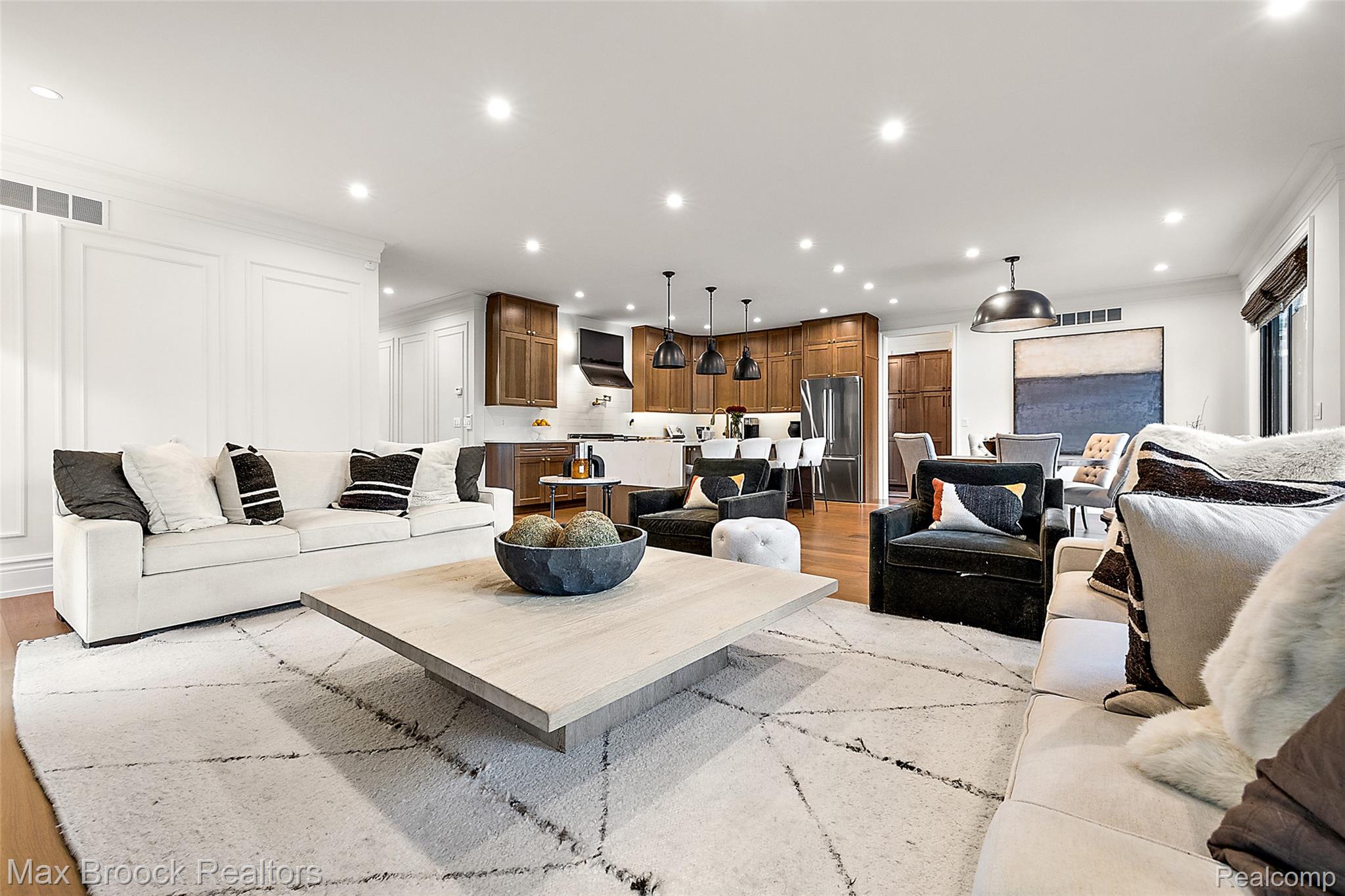 2438 Evergreen Drive