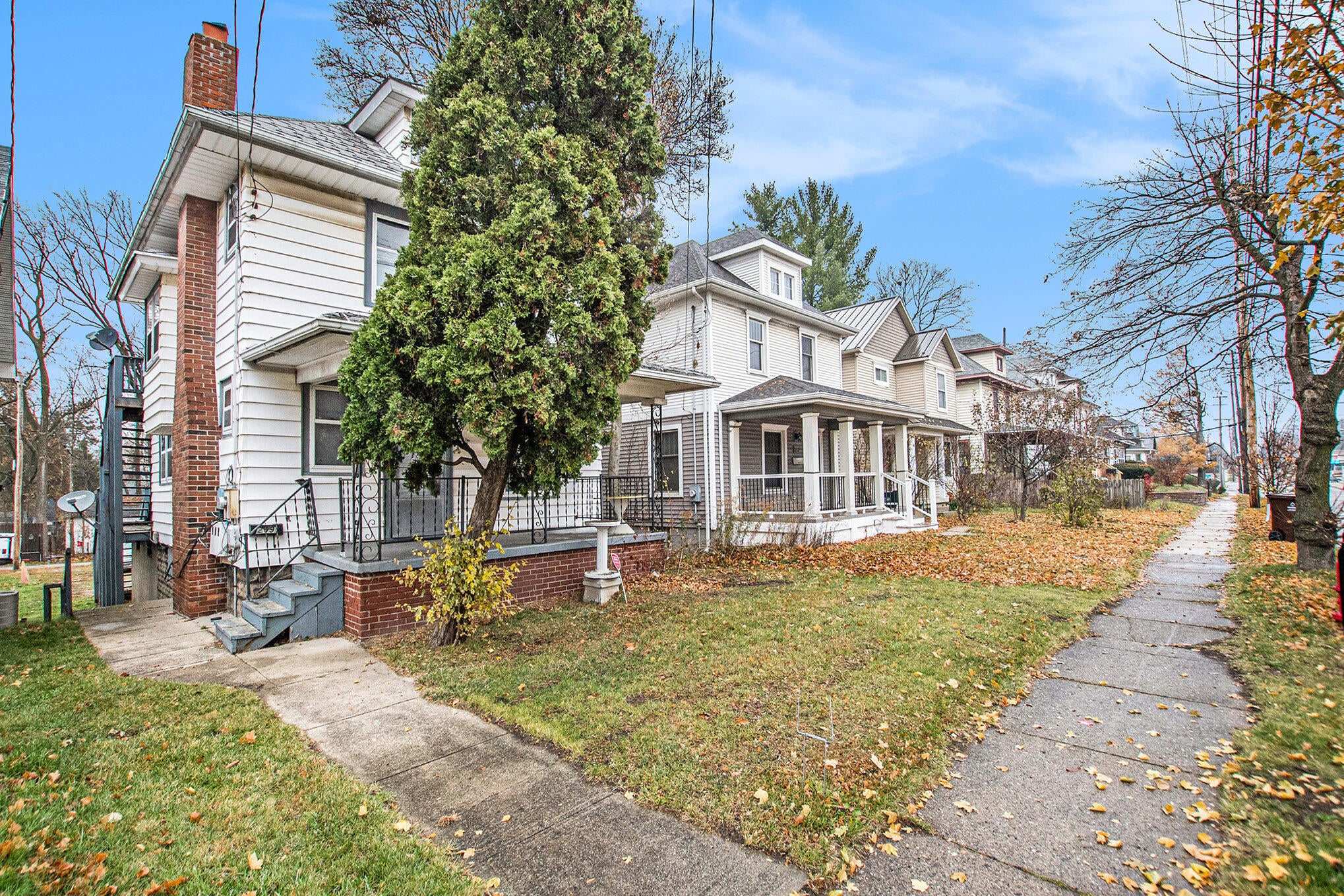 209 E Mount Hope Avenue