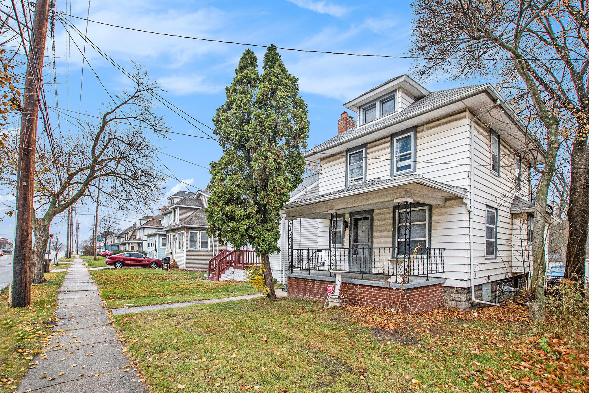 209 E Mount Hope Avenue