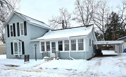 218 S church Street Standish City MI 48658