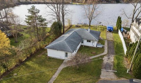 10922 Bob White Beach Boulevard Hamburg Township Livingston MI 48189