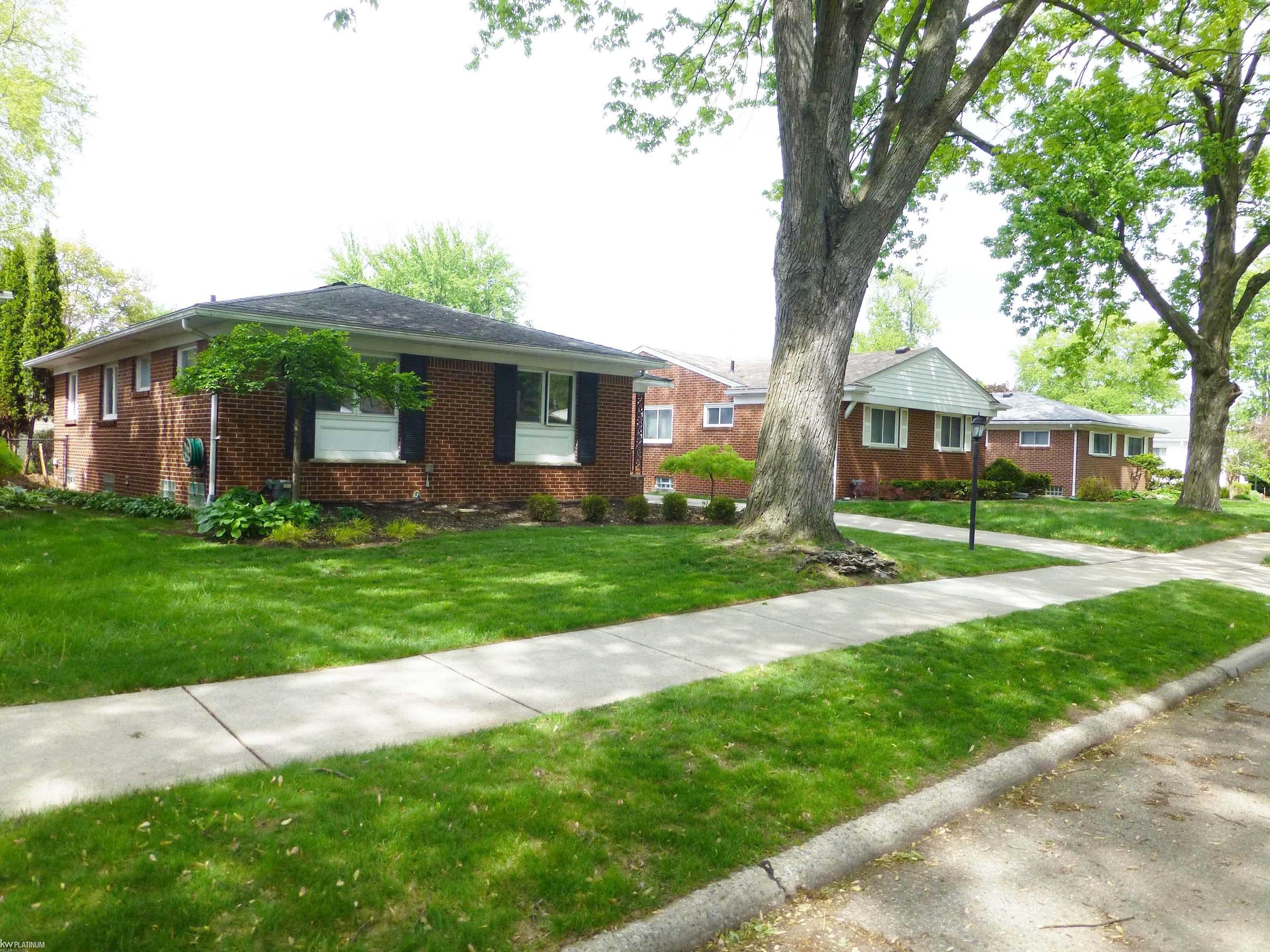 424 W La Salle Avenue
