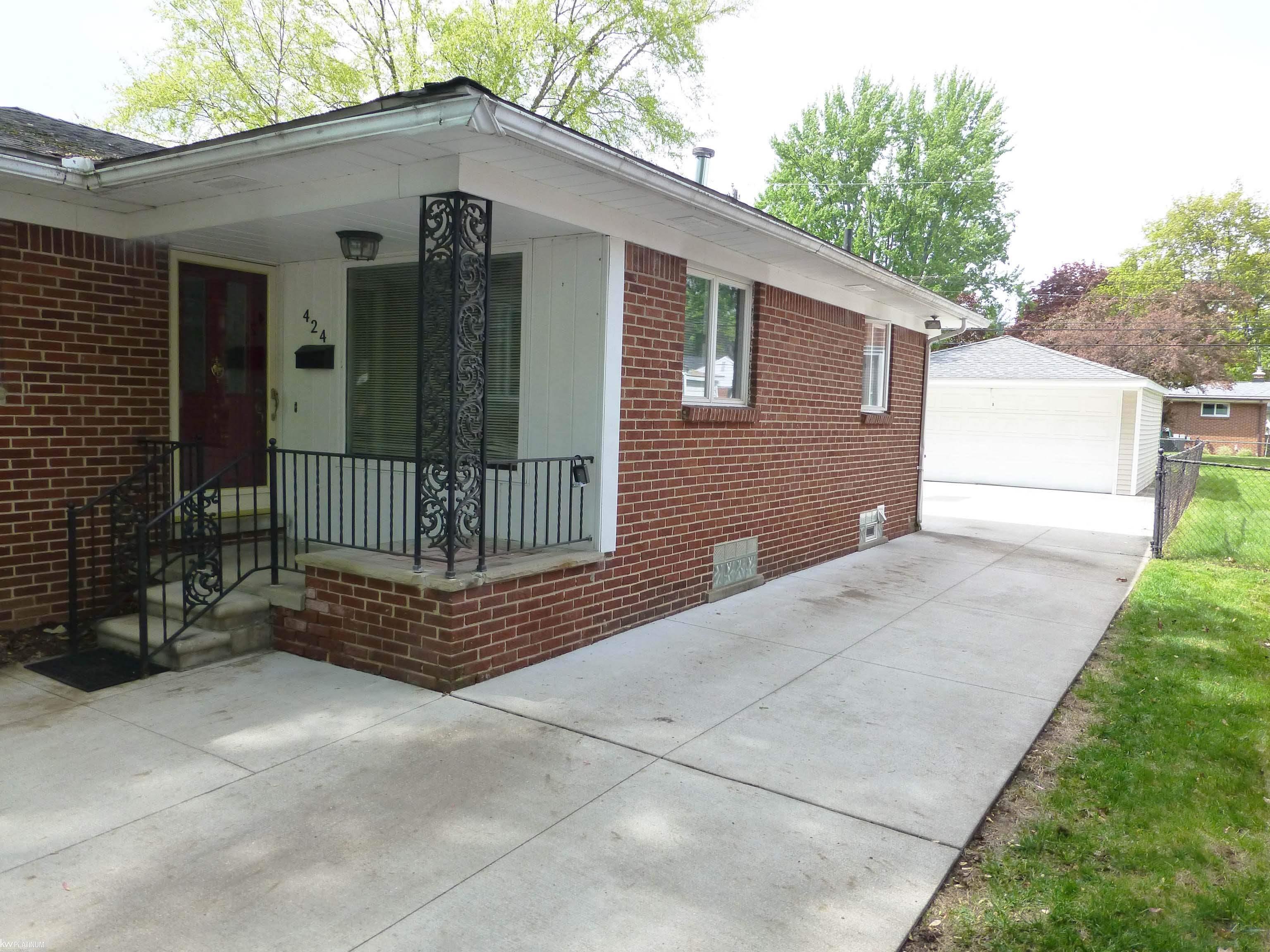 424 W La Salle Avenue