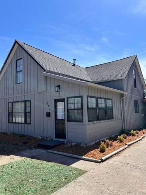 210 E 14TH Street Traverse City City Grand Traverse MI 49684