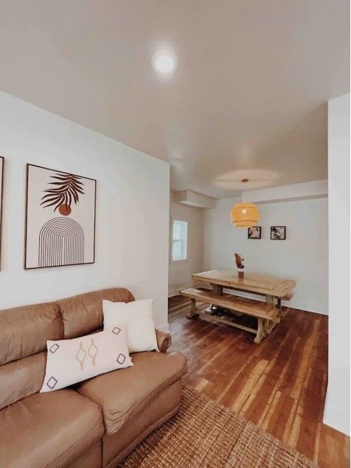 210 E 14TH Street