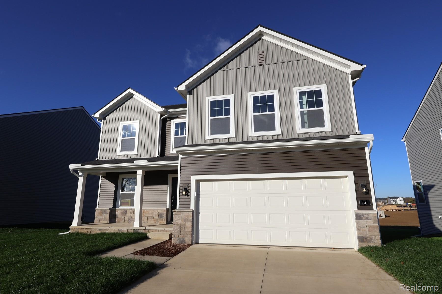 707 Knollwood Bend