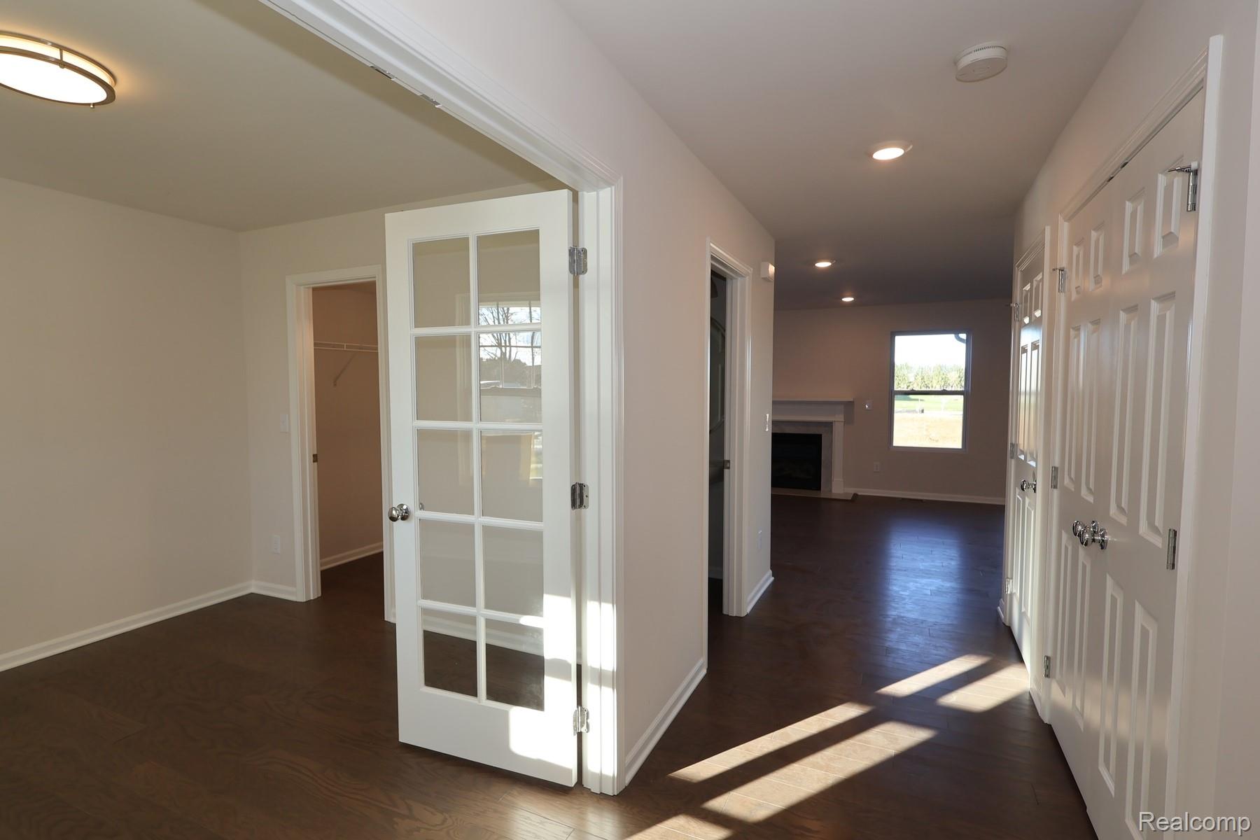 707 Knollwood Bend