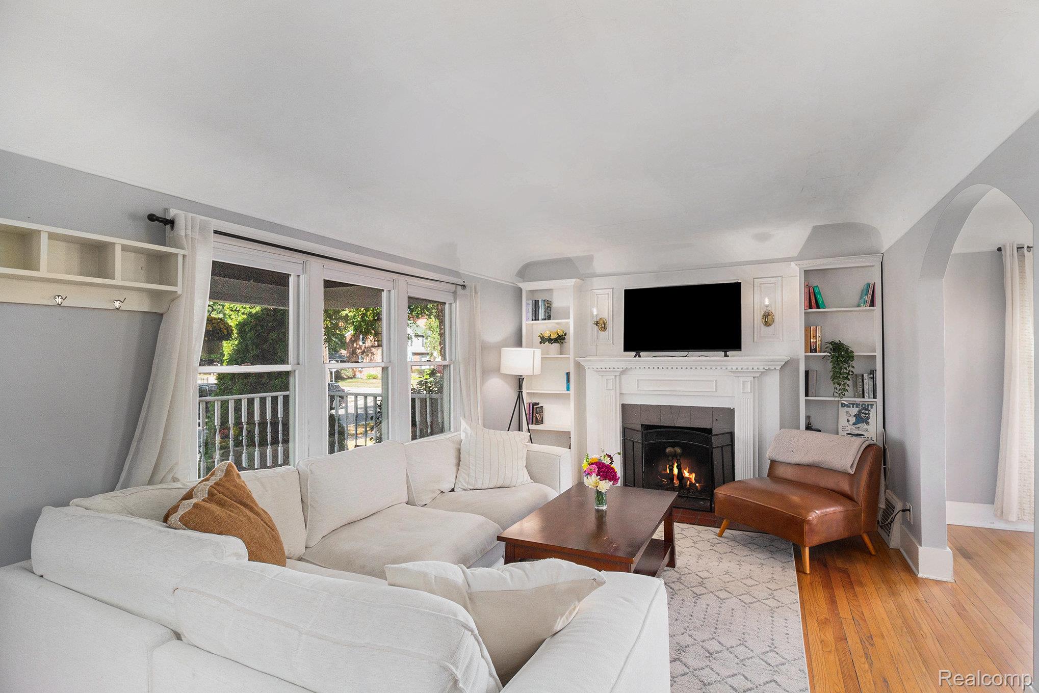 1007 Irving Avenue