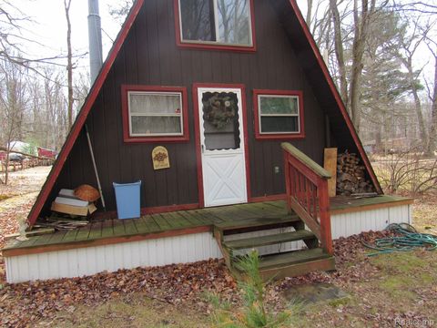 Tiny photo for 5892 WOODLAND Drive, Surrey Township, MI 48632 (MLS # 20261038784)