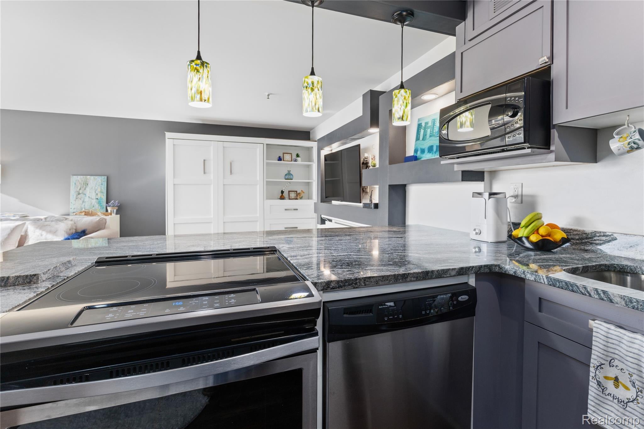 1001 W Jefferson Avenue 2H