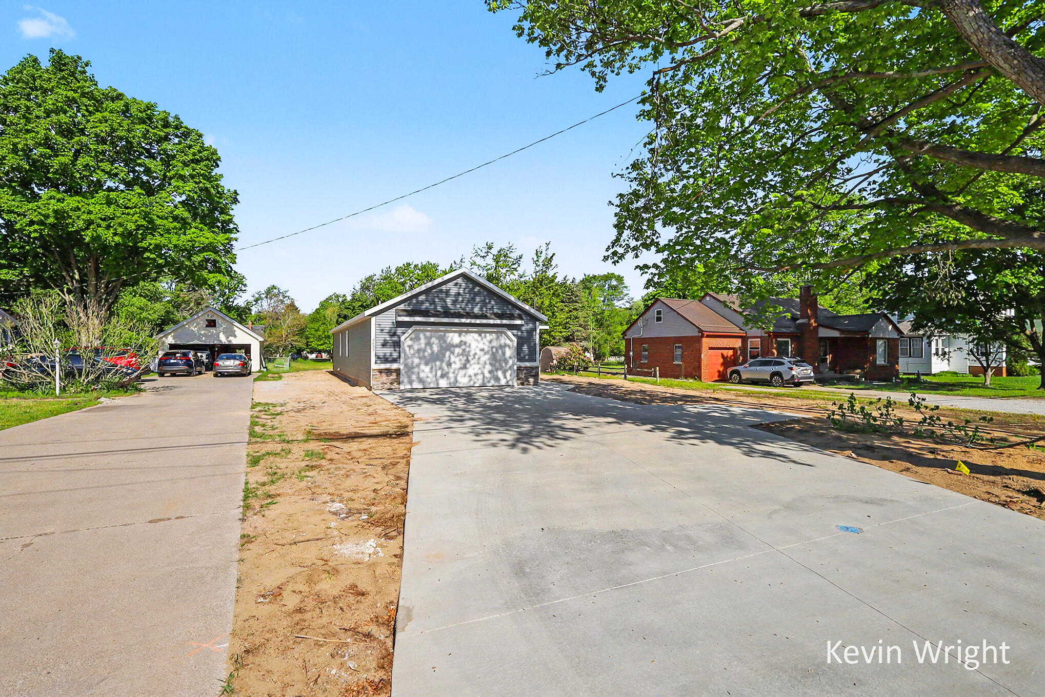4655 Henry Street