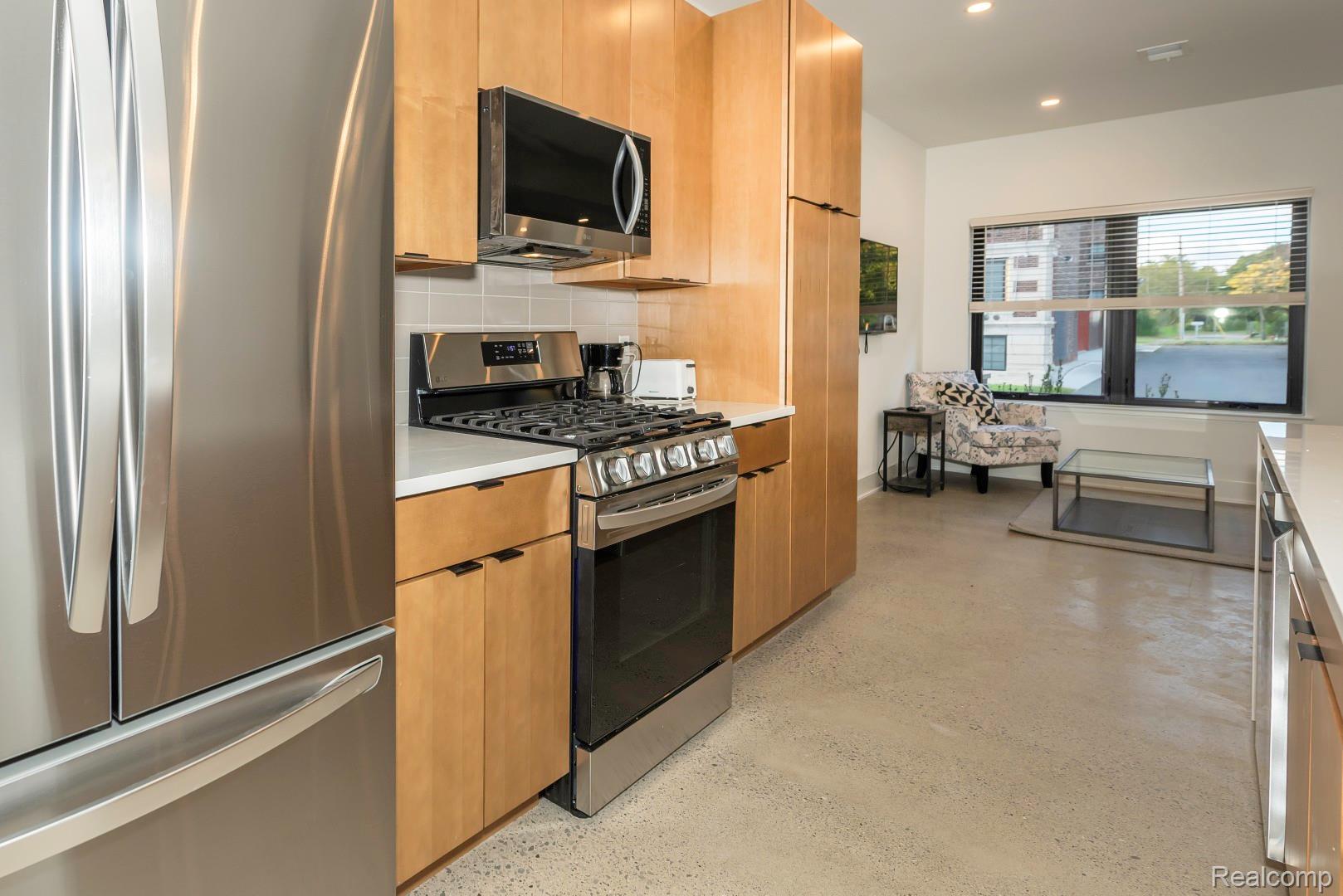 DetroitCity_Wayne, Michigan 48206, United States, 2 Bedrooms Bedrooms, ,3 BathroomsBathrooms,Residential,Pending,103768