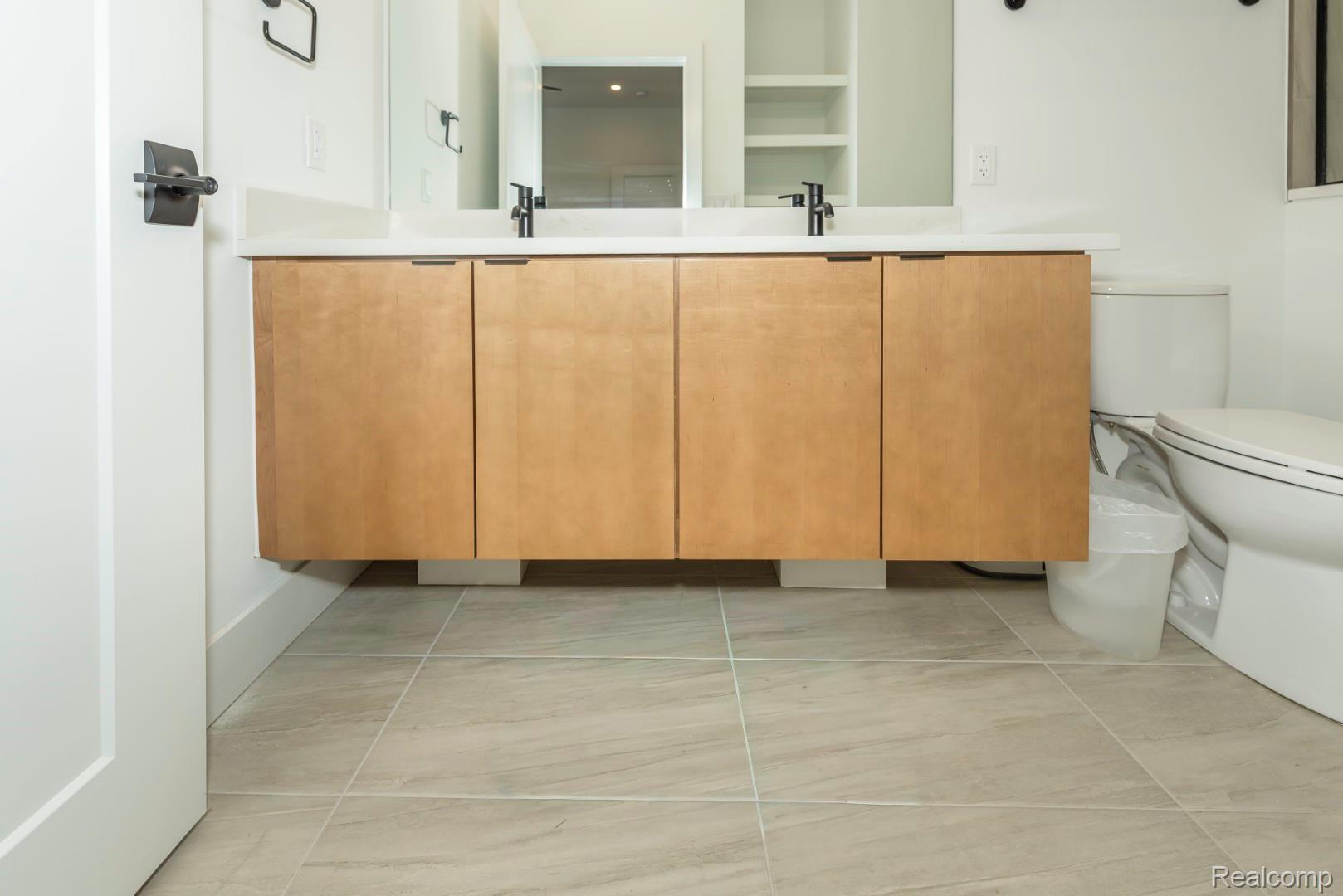 DetroitCity_Wayne, Michigan 48206, United States, 2 Bedrooms Bedrooms, ,3 BathroomsBathrooms,Residential,Pending,103768