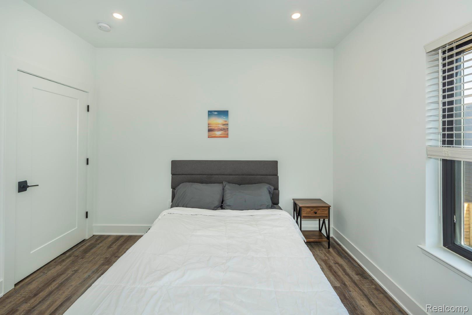 DetroitCity_Wayne, Michigan 48206, United States, 2 Bedrooms Bedrooms, ,3 BathroomsBathrooms,Residential,Pending,103768