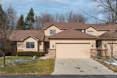 31280 Misty Pines Drive Farmington Hills City MI 48336