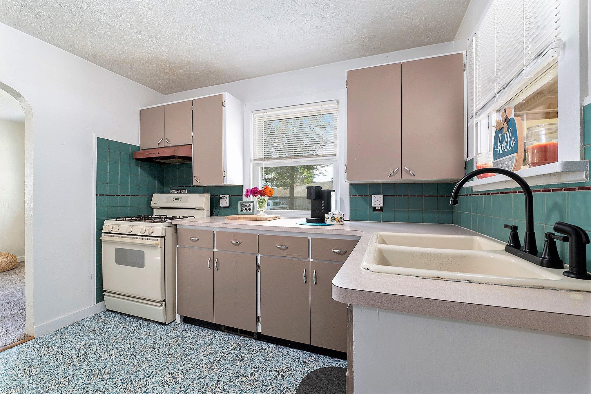 2310 Mohawk Place