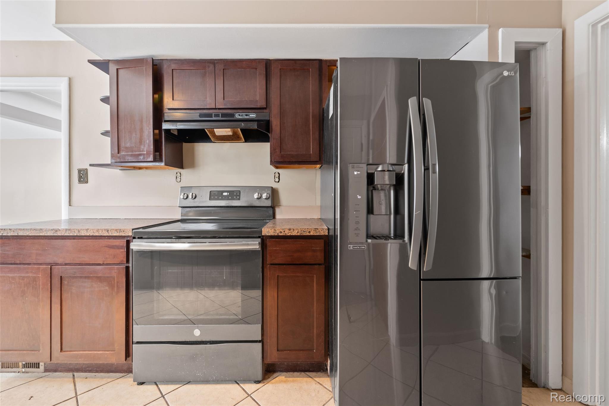 Grosse Pointe Woods City, Michigan 48236, United States, 3 Bedrooms Bedrooms, ,2 BathroomsBathrooms,Residential,Active,139669