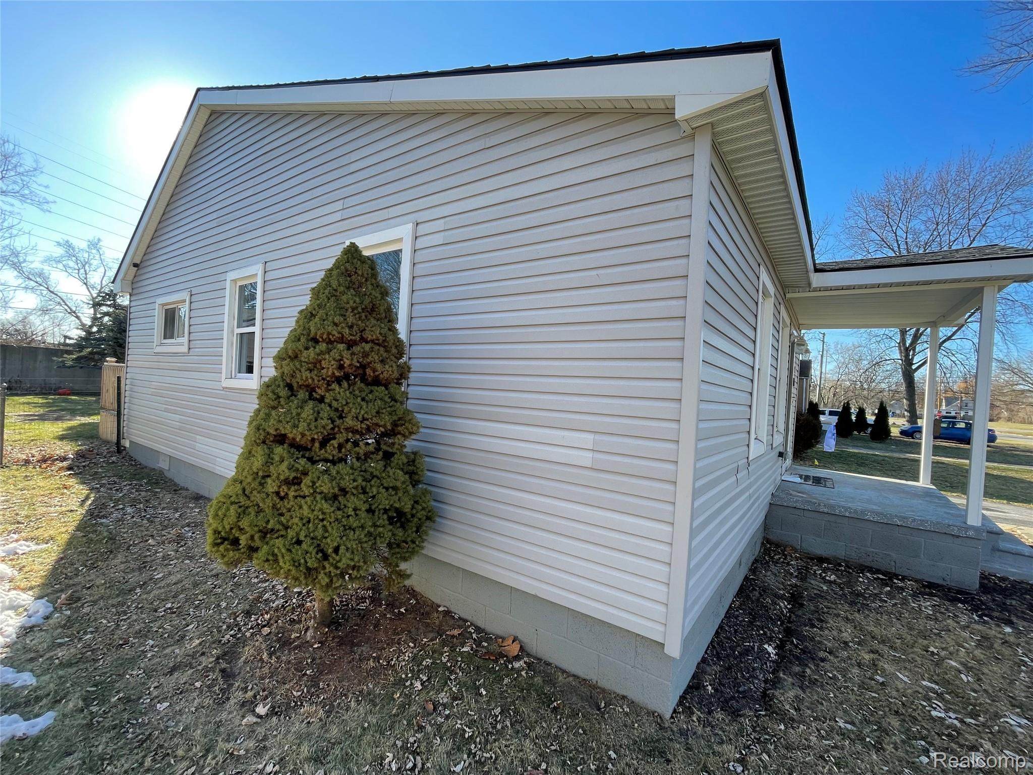 26431 TROWBRIDGE Street S