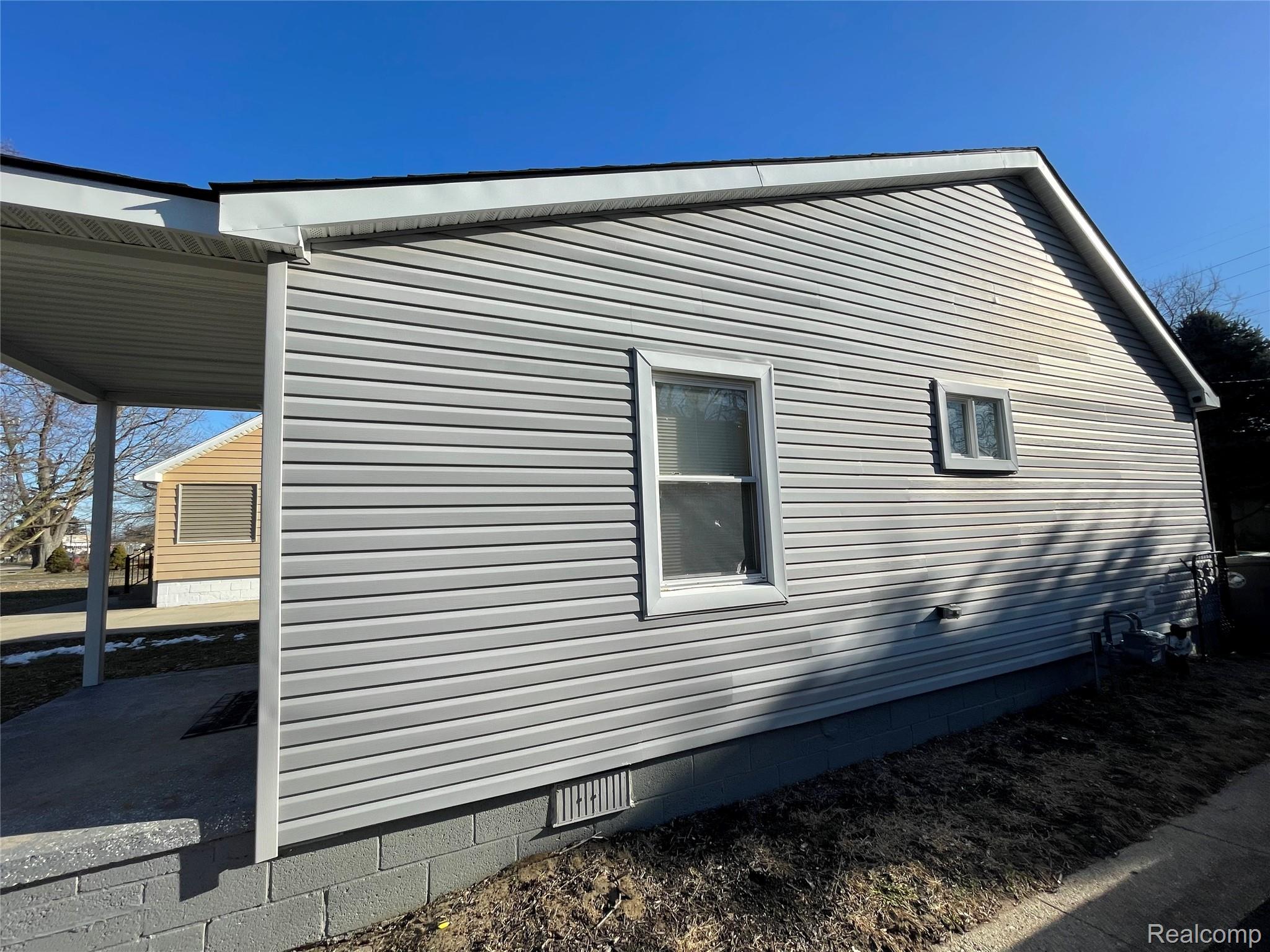 26431 TROWBRIDGE Street S