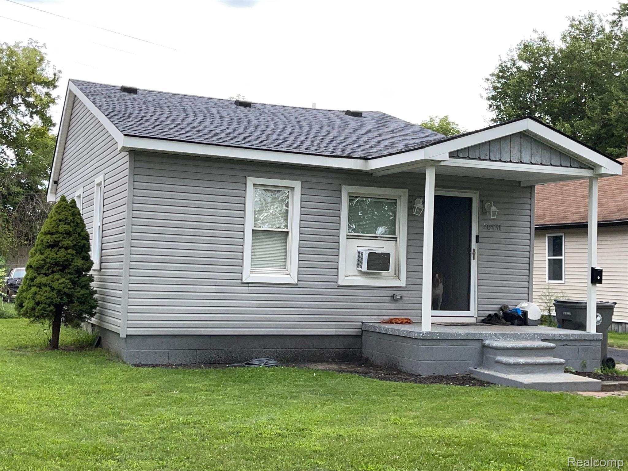 26431 TROWBRIDGE Street S