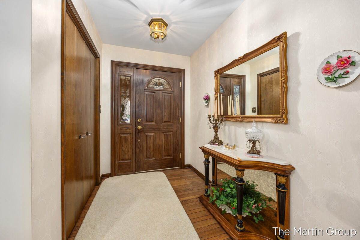 2921 Rosewood Street