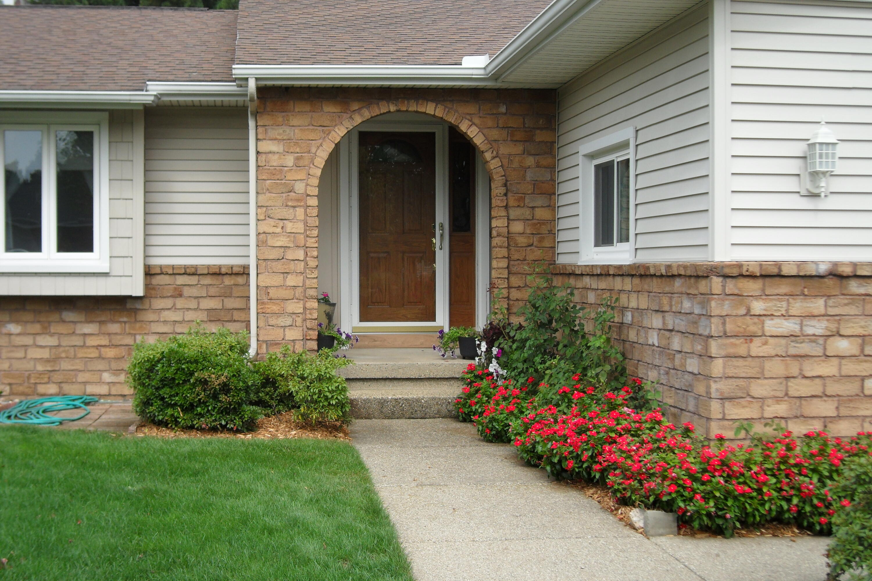 2921 Rosewood Street